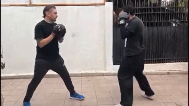 light contact  (guantaletas) - miguel herrera /1er Round/ VIRTUAL CHAMPIONSHIP