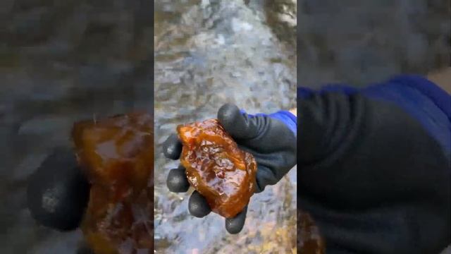 Wow! Amazing carnelian find on the creek! Super lucky! #carnelian #crystals #agate #rockhound #pnw