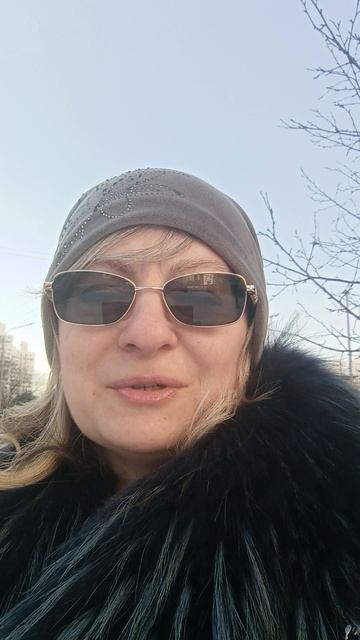 С праздником, мирного неба