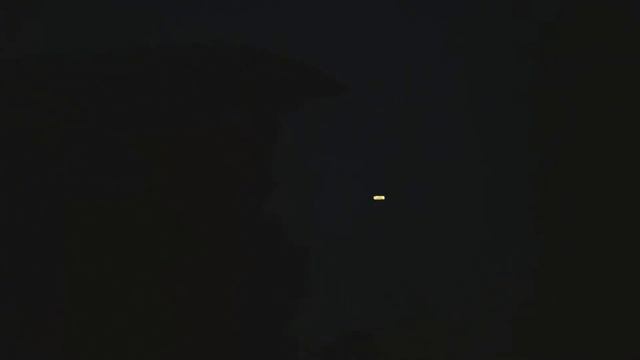 UFO Shapeshifter - one formation - Raw version