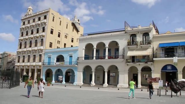 Cuba 4 - Plaza Vieja en La Habana -