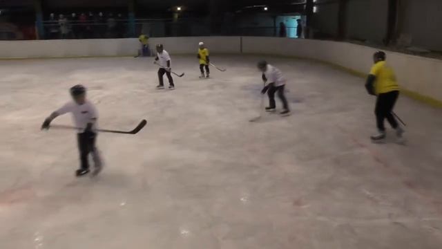 Видео о фестивале «Люблю папу, маму и хоккей» в Губахе