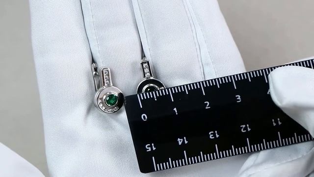 Серебряные серьги AQUAMARINE с фианитом и гидротермальным изумрудом А48506АГ