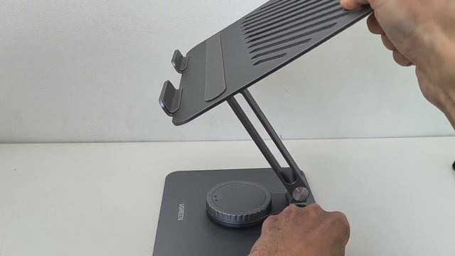 Подставка для ноутбука Ugreen с регулировкой высоты и вращением на 360. Диагональ до 17.3