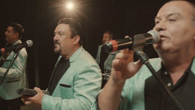 Jamás la dejaría por ti - El Pega Pega de Emilio Reyna (Video Oficial)