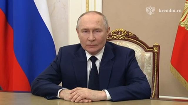 🇷🇺🫡 Владимир Владимирович поздравил военнослужащих с Днем защитника Отечества.

Он отдельно побла