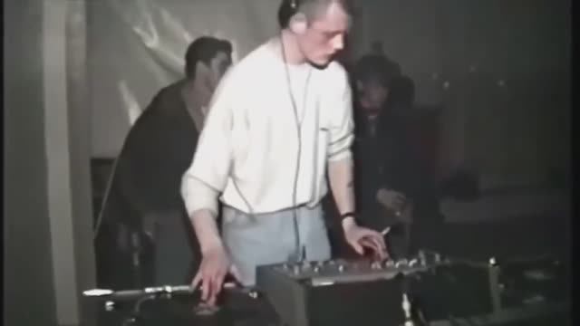 no RAVE (?) (hard techno)