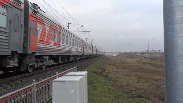 ЭП1М-642 с поездом 115А Санкт-Петербург - Адлер