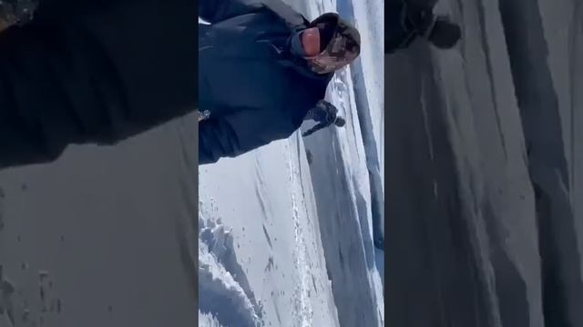 люди и снегоход жизнь от зеленого змея