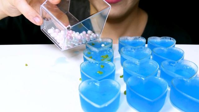 ASMR JELLY MUKBANG 파란색 이온 음료 곤약젤리 먹방 blue ionic beverage powerade konjac jelly dessert eating 파워에이드