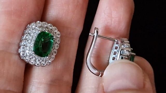 Серебряные серьги с зелёным топазом