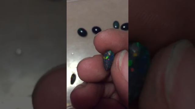 Черные опалы огранка