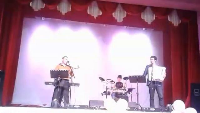 Евгений Лынкин и "Каравай" завершают концерт Куйтун-Белореченск 6 мая 17 года!!!