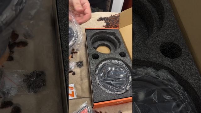"Замена динамиков в Hyundai Grand Starex на DL Audio  ANACONDA 165 Coax".