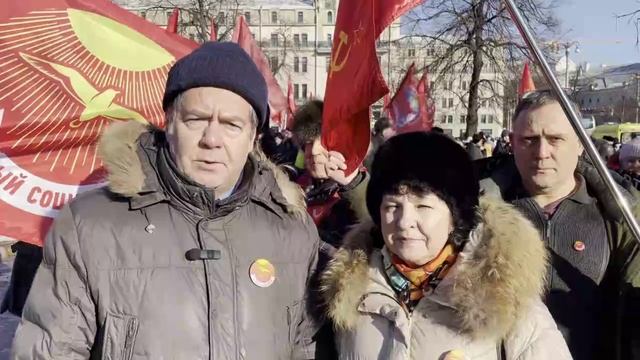 С Днем Советской армии и Военно-морского флота!
