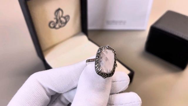 Серебряное кольцо с розовым кварцем и марказитами Swarovski