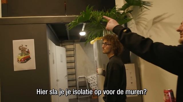 KWEBBELKOP geeft EGBERT REACTING een EXCLUSIEVE OFFICE TOUR (€ 25 miljoen office) (exclusief)