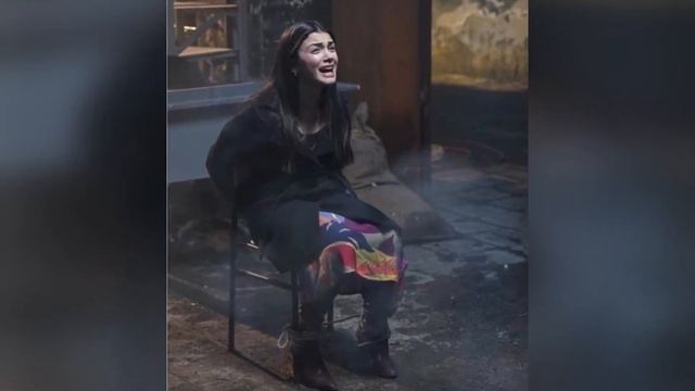 Pánico por robo en el set de la nueva serie de televisión de Ozge Yağız!