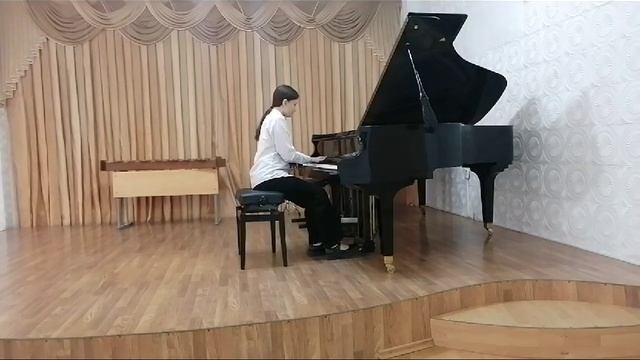 Ивченко Анна, 14 лет, М. Мусоргский "Гном"