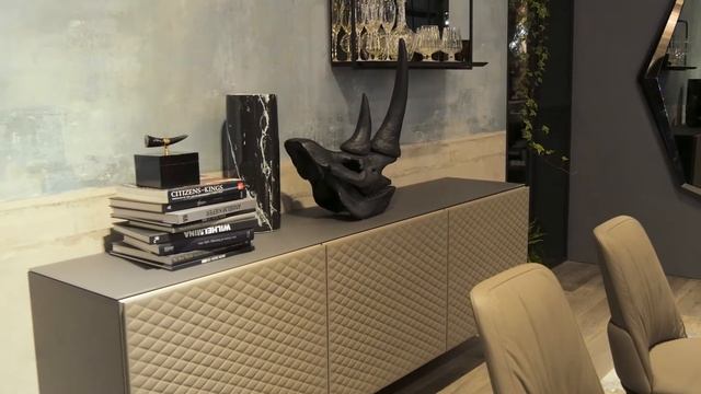 Absolut sideboard.