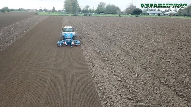 Semis de blés  en Fendt 828 Design Line & Lemken Solitair 9 - Agri TY