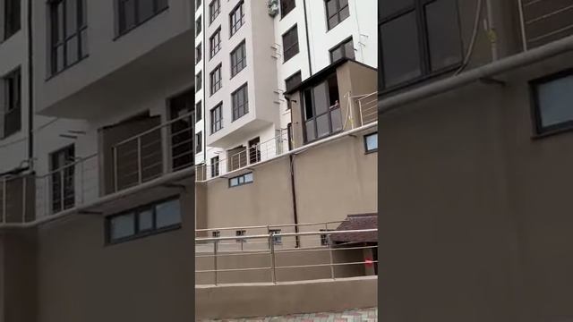 Жители элитной многоэтажки в Новороссийске переживают за свою жизнь