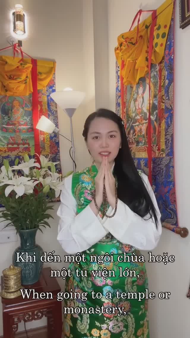 What To Wear to Temples - Trang Phục Khi Đi Chùa