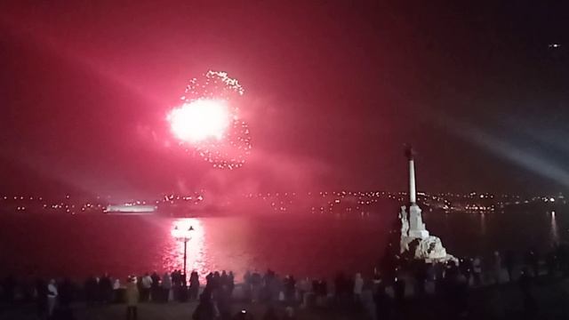 Праздничный салют в Севастополе в День защитника Отечества (23.02.2021)