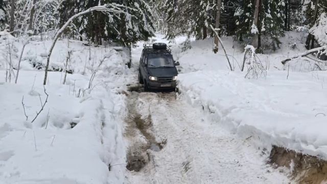 До мента. Речка. Чёрный.
