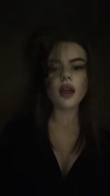 Ударилась ?😂