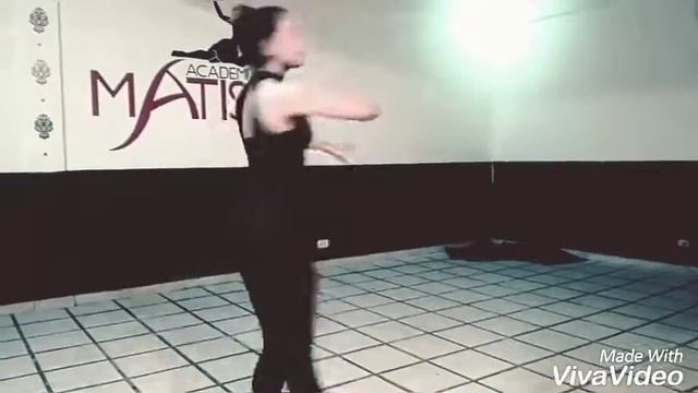 Pasión por el baile. Danza lírica dedicado a las madres.