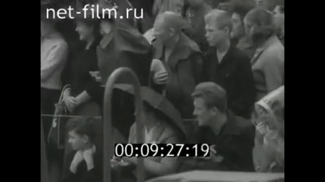 1962г  Черняховск Калининградская обл  соревнования общества Урожай  плавание