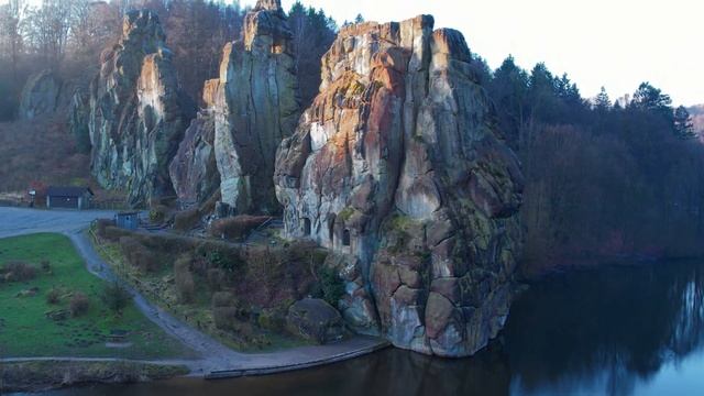 Большие камни для прогулки или для того, чтобы посмотреть в даль