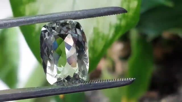 Празиолит  11.38 ct 17.4x12.6mm