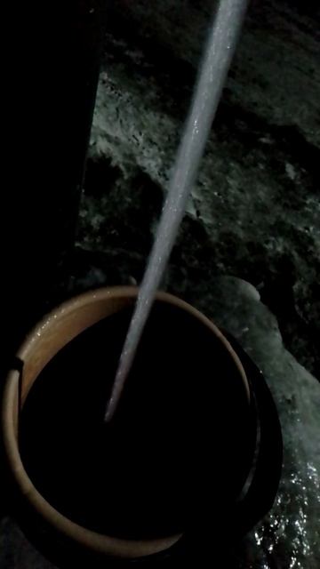 Я думаю,всё это дело в на порах,подачи воды💦,с колонок...!