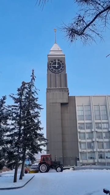 Марш «Прощание славянки» на главных городских часах