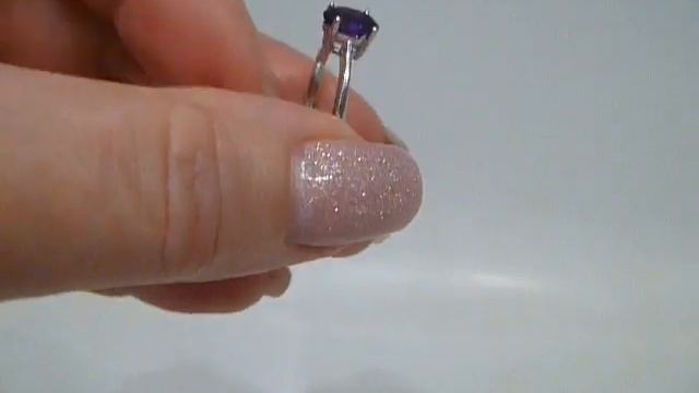 Кольцо с натуральным уругвайским пурпурным аметистом 1.2 ct (8х6 мм) Размер 19 Серебро 925