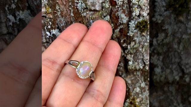 Серебряное кольцо с опалом, размер 19