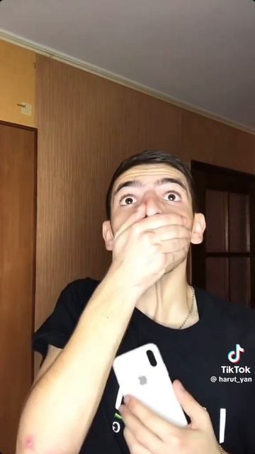 смешное видео как папа попросил телефон у сына