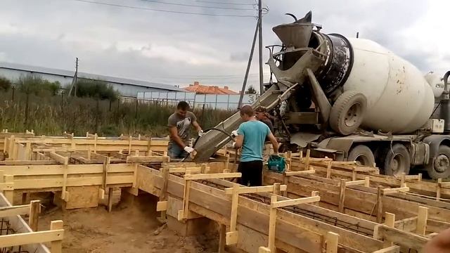 Бузланово - заливка фундамента