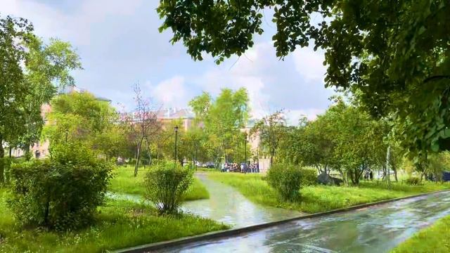 Асбест, ул Уральская, ул Победы, день ВДВ, под дождем