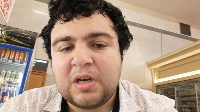 1080p_23_СИЖУ_НА_ВОКЗАЛЕ_В_МОСКВЕ_КУШАЮ_ПИЦЦУ_И_ЧАЙ_ЛИПТОН