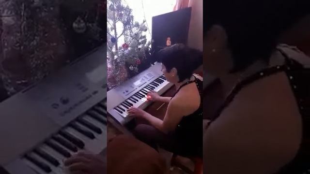 Люблю  Я старые песни петь)