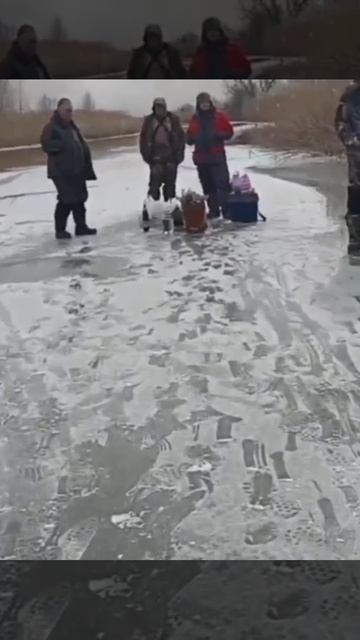 С 23 февраля, друзья! 👋⭐️😊