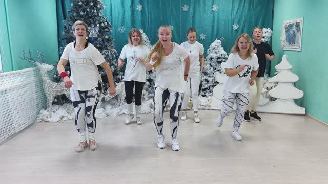 зима-холода 🥳 / zumba