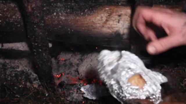 Строительство зимнего ветрозащищенного лагеря, рыбалка