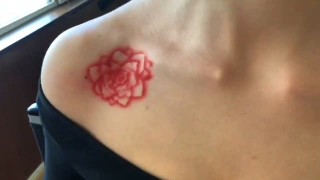 Maquillaje con aerógrafo. Rosa aerografiada. Por Vanessa Villela.