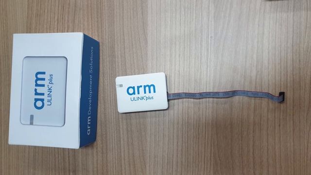 Arm Keil MDK #4 Adaptery debuggowania ULINK | Modele | Interfejsy połączeniowe | Cechy