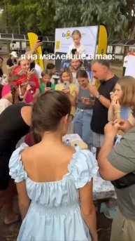 Тайская область, Пхукетский район, обстановка: тайцы празднуют масленицу, пекут блины, поют русские