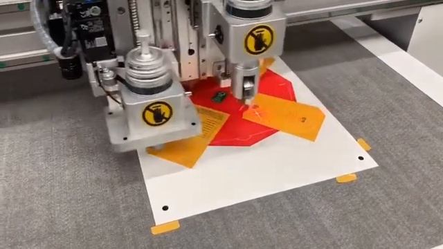 New design digital cutting table with CCD Camera